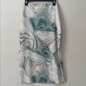 Freeme Elegant Marble Print Skirt with a Side Slit  in Size L